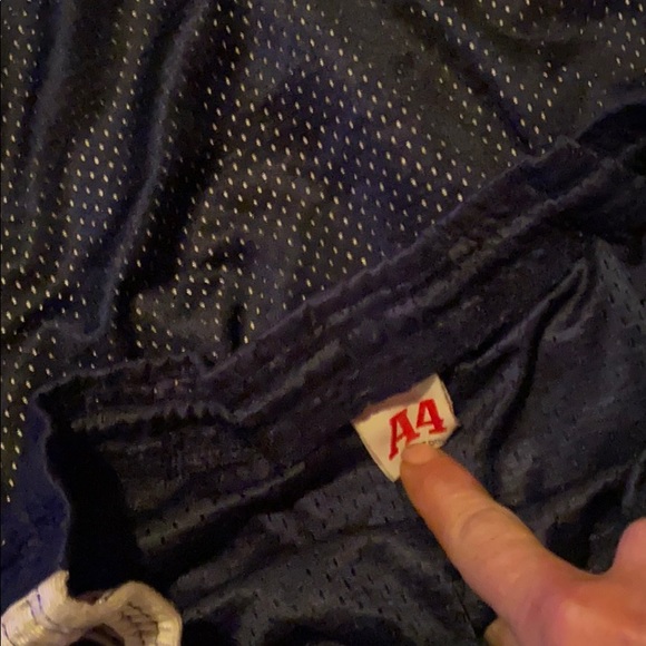 Shorts and shirt outfit - Picture 3 of 5